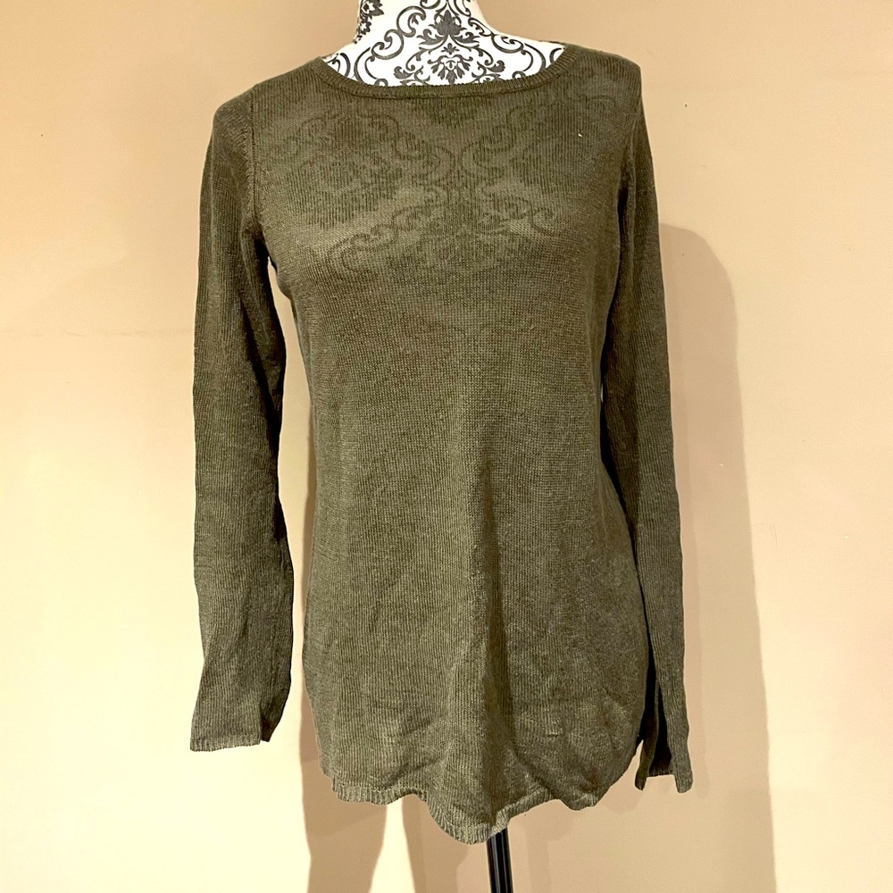 2 for $30 🛍 Cute Olive Green Sweater 💕